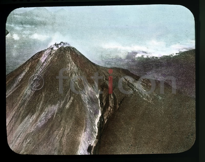 Java. Der Merapi ; Java. Mount Merapi (foticon-simon-vulkanismus-359-066.jpg)